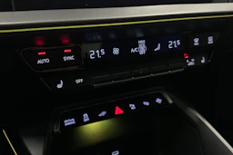 keltainen Audi A3 2026 kuva 26.