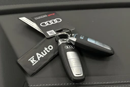 keltainen Audi A3 2026 kuva 33.