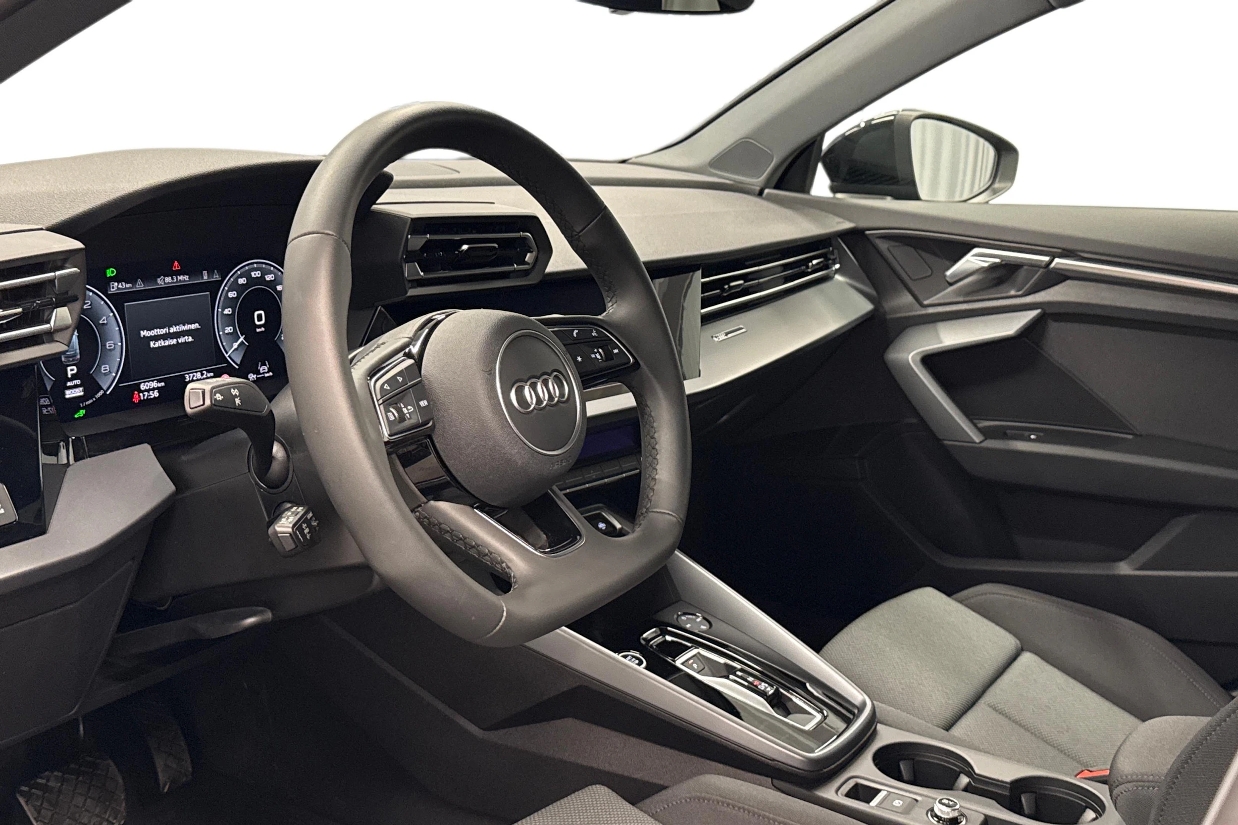 musta Audi A3 2026 kuva 6.
