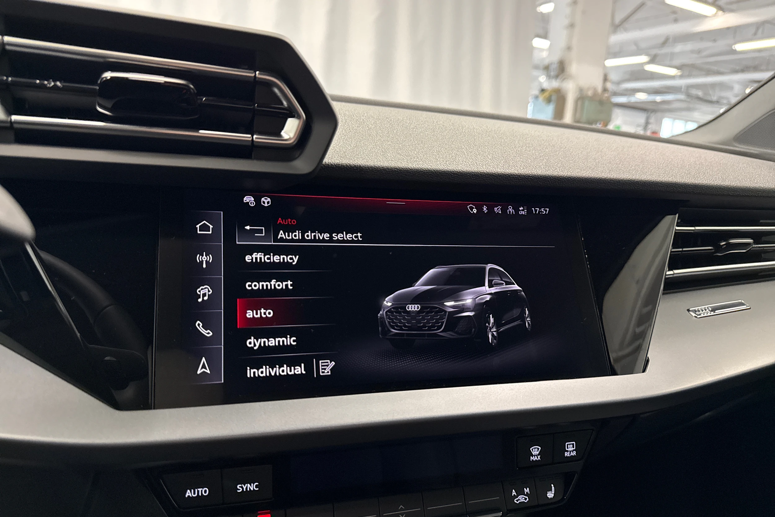 musta Audi A3 2026 kuva 17.