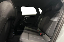 harmaa Audi A3 2026 kuva 8.