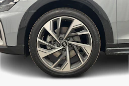 harmaa Audi A3 2026 kuva 9.