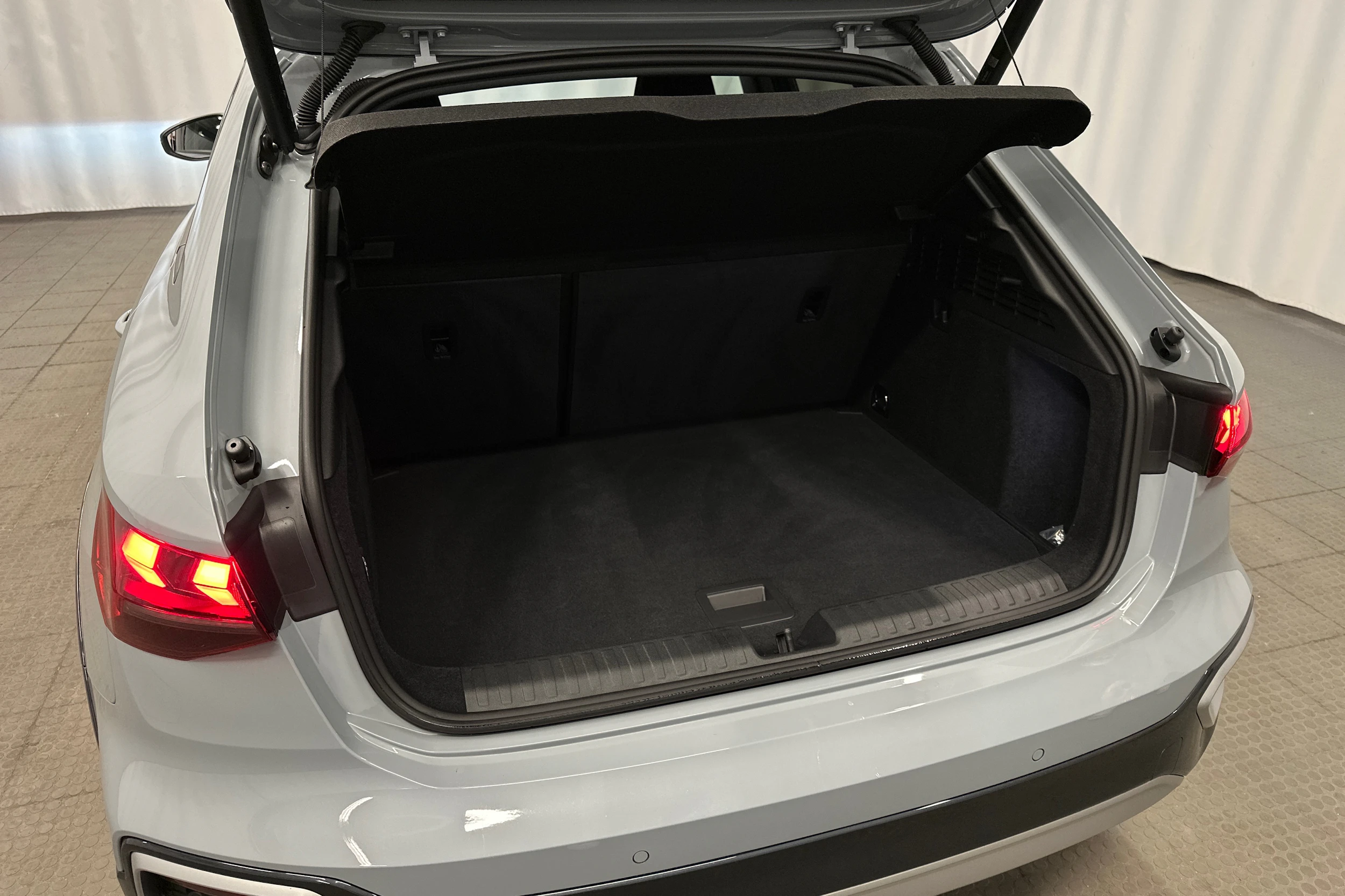 harmaa Audi A3 2026 kuva 38.