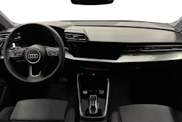 musta Audi A3 2026 kuva 7.