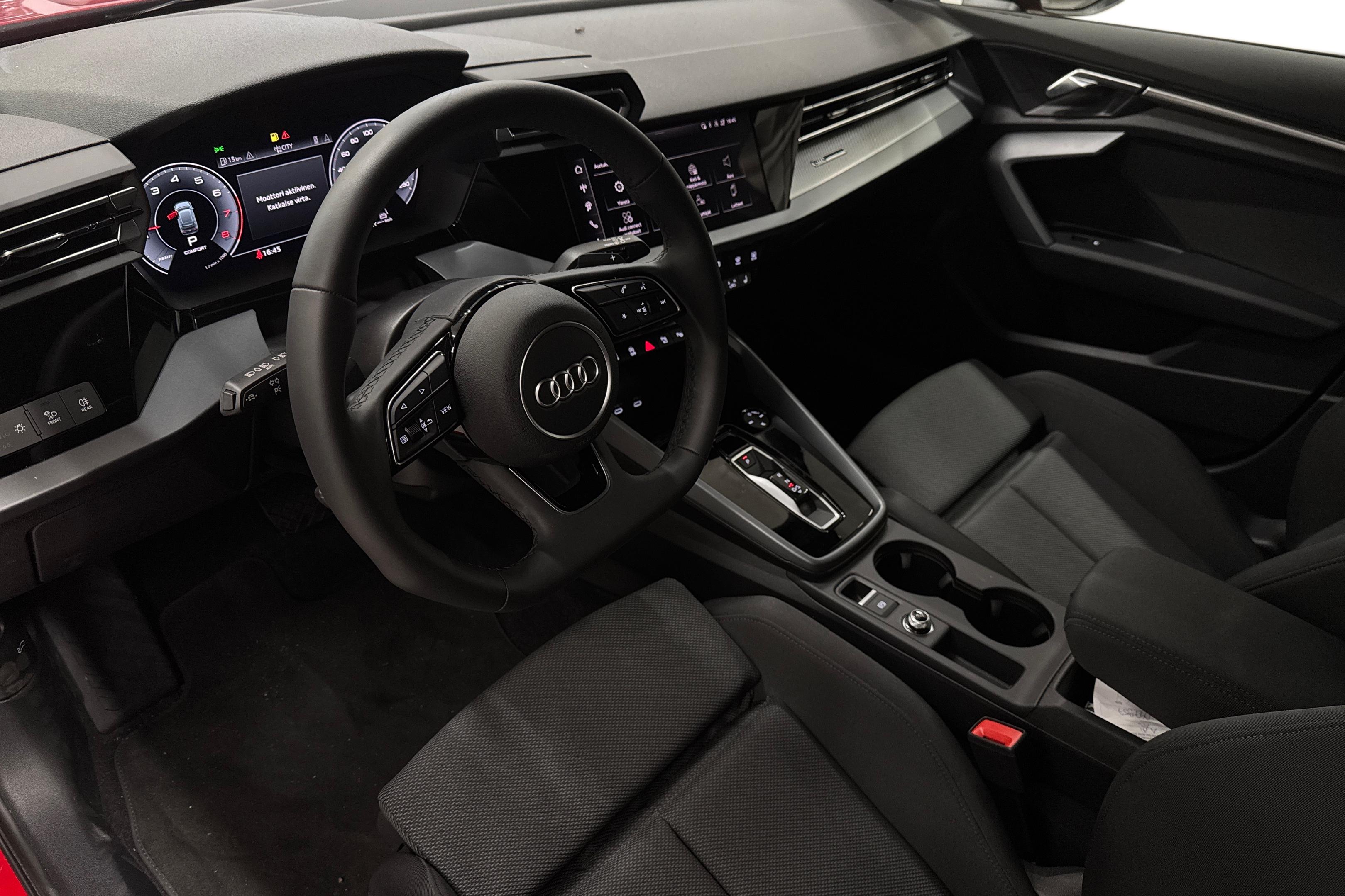 Audi A3 Sportback 35 TFSI 2026, photo 6/25