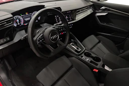 punainen Audi A3 2026 kuva 6.