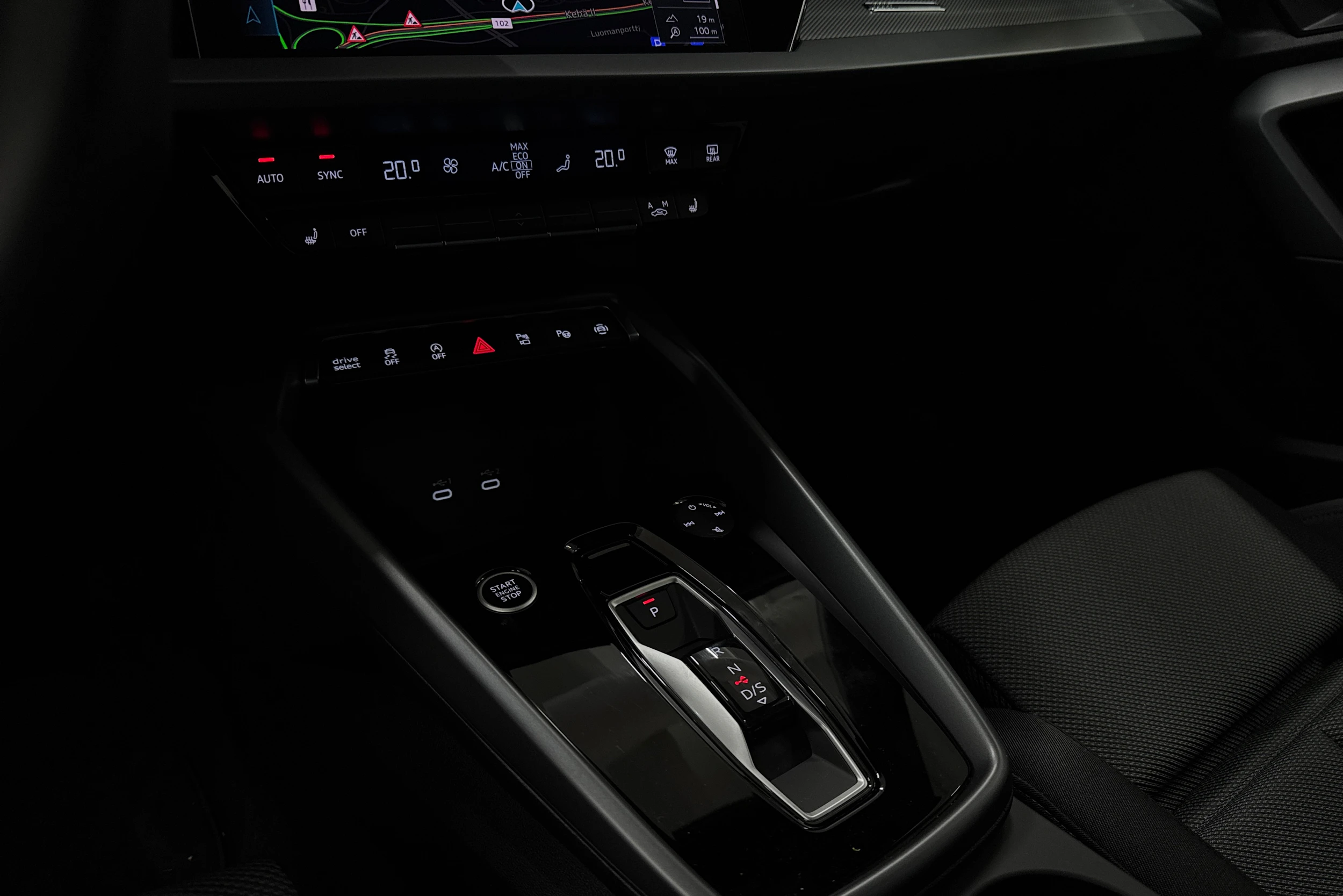 punainen Audi A3 2026 kuva 18.