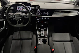 punainen Audi A3 2026 kuva 22.