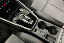 musta Audi A3 2026 kuva 35.