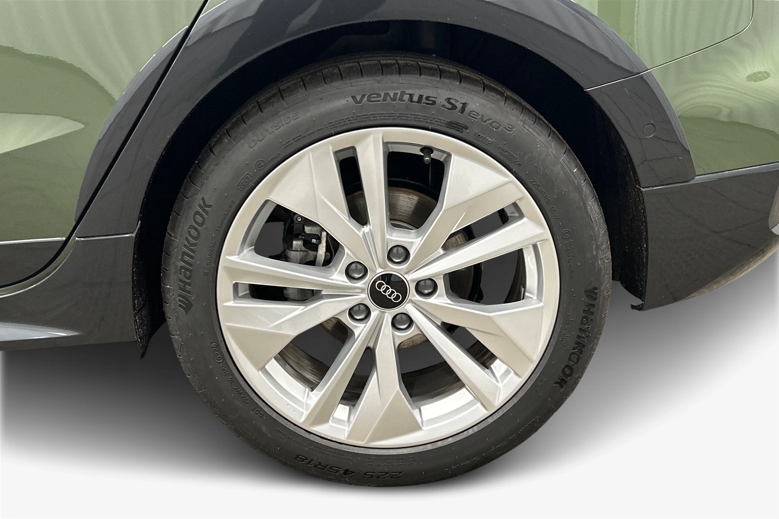vihreä Audi A3 2026 kuva 9.