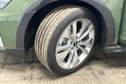 vihreä Audi A3 2026 kuva 10.