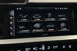 vihreä Audi A3 2026 kuva 17.