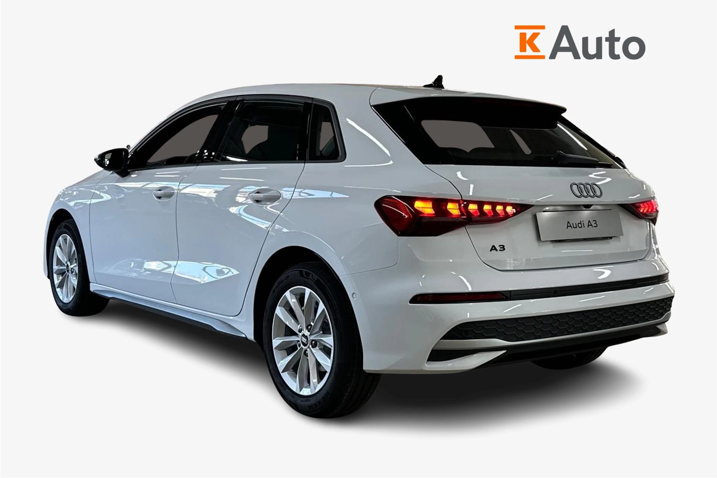 valkoinen Audi A3 2026 kuva 2.