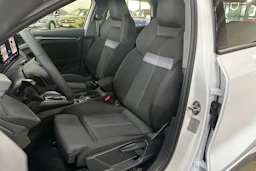 valkoinen Audi A3 2026 kuva 11.