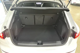 valkoinen Audi A3 2026 kuva 26.