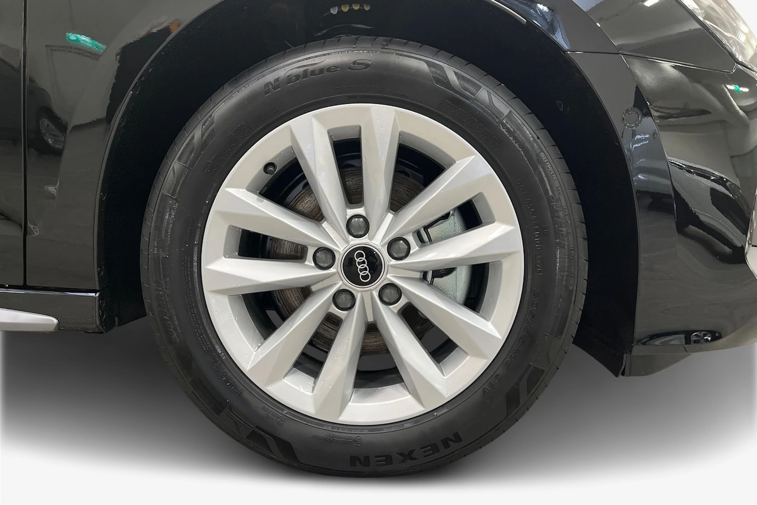 musta Audi A3 2026 kuva 9.