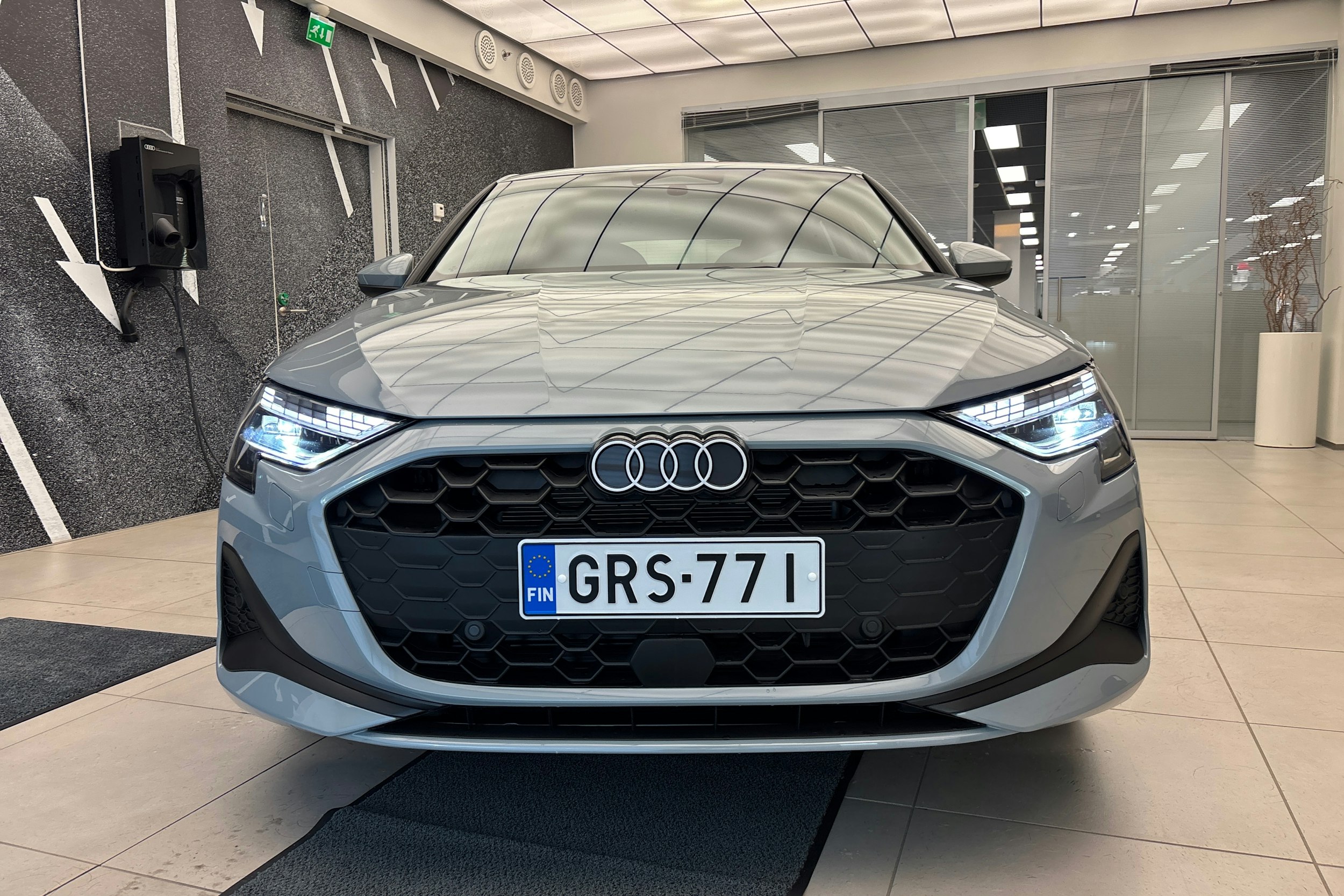 met. harmaa Audi A3 2026 kuva 11.