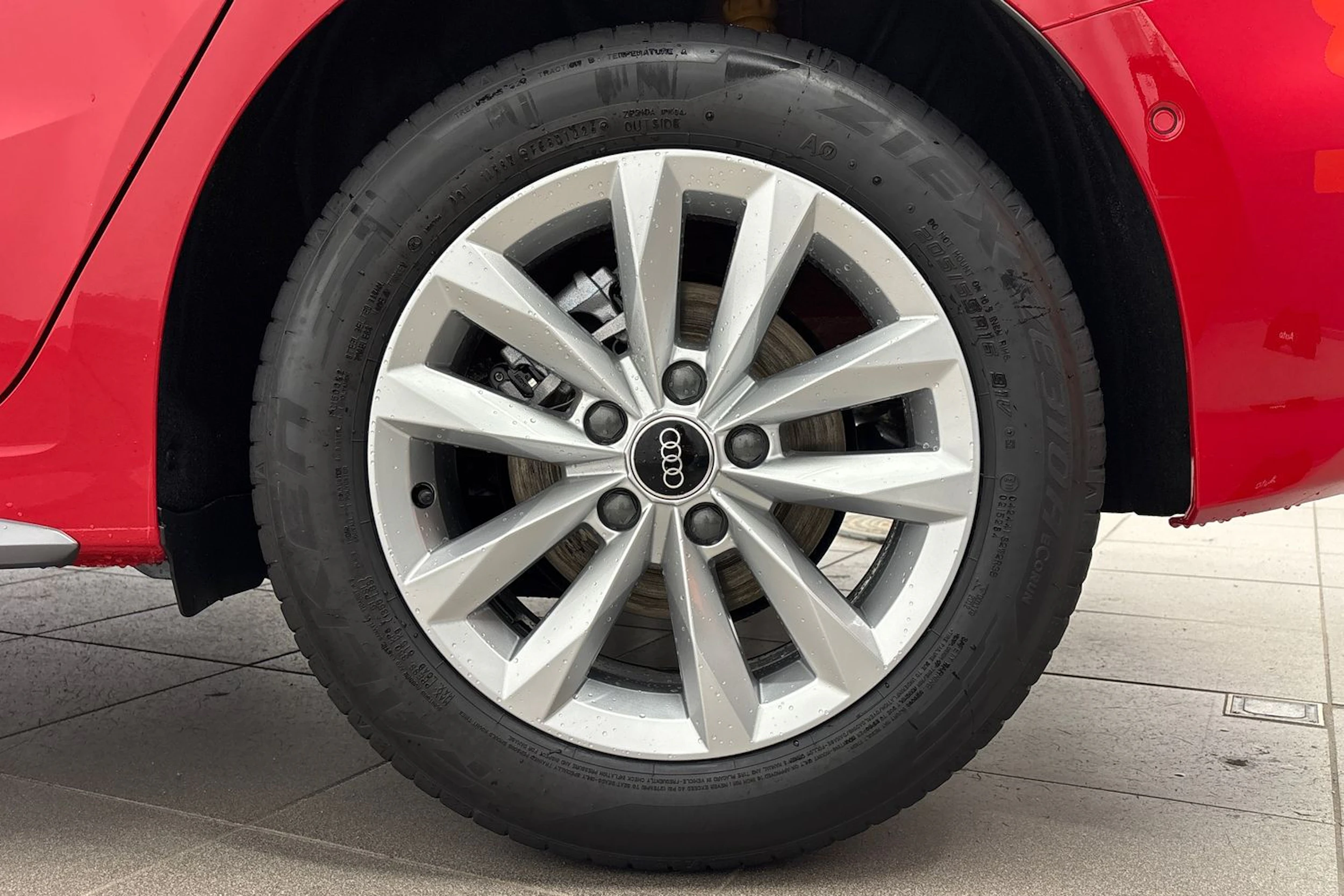 met. punainen Audi A3 2026 kuva 10.