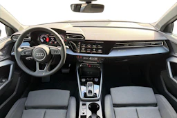 sininen Audi A3 2026 kuva 7.