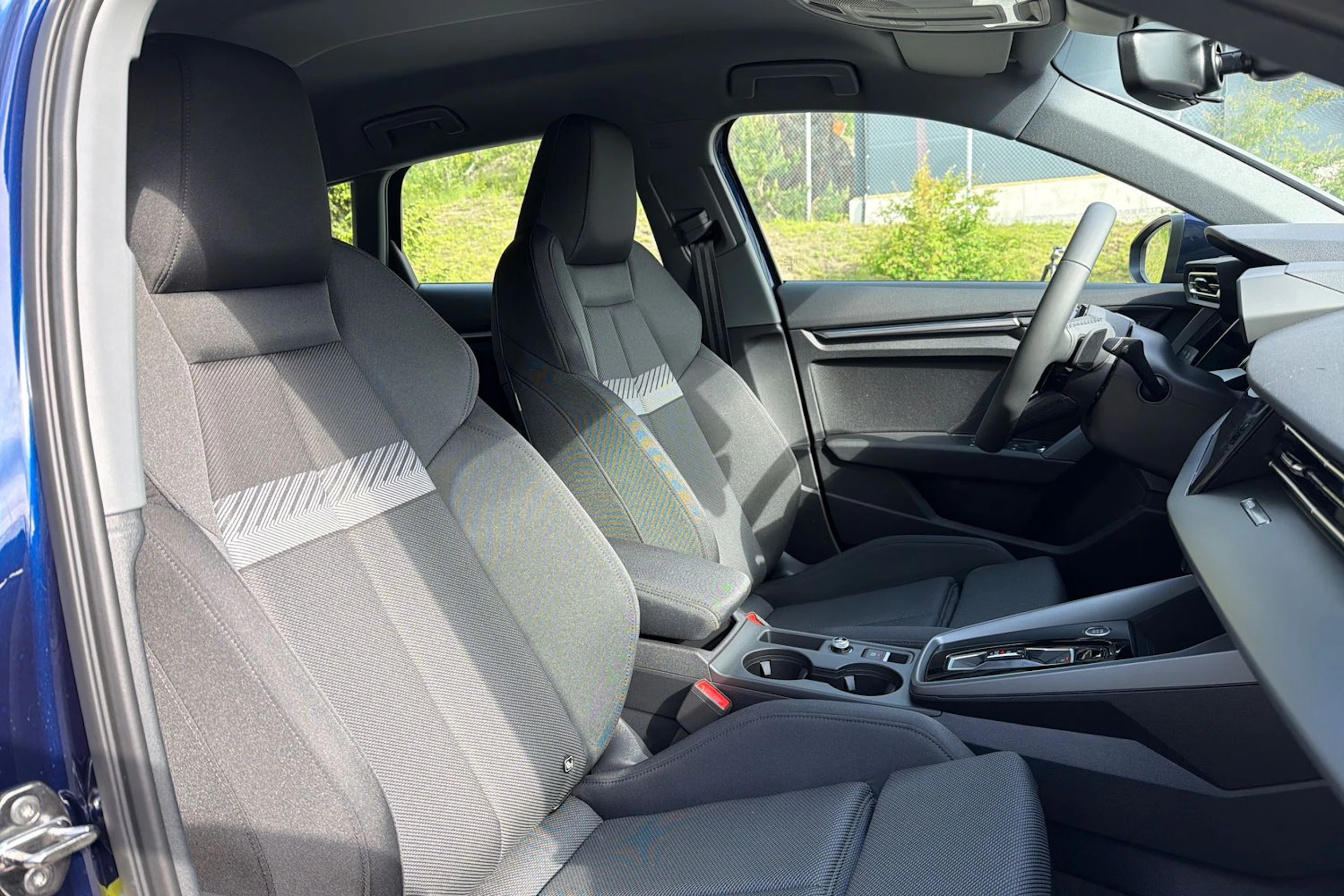 sininen Audi A3 2026 kuva 14.