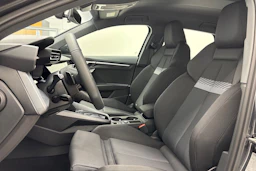 met. harmaa Audi A3 2026 kuva 11.