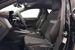 musta Audi A3 2026 kuva 8.