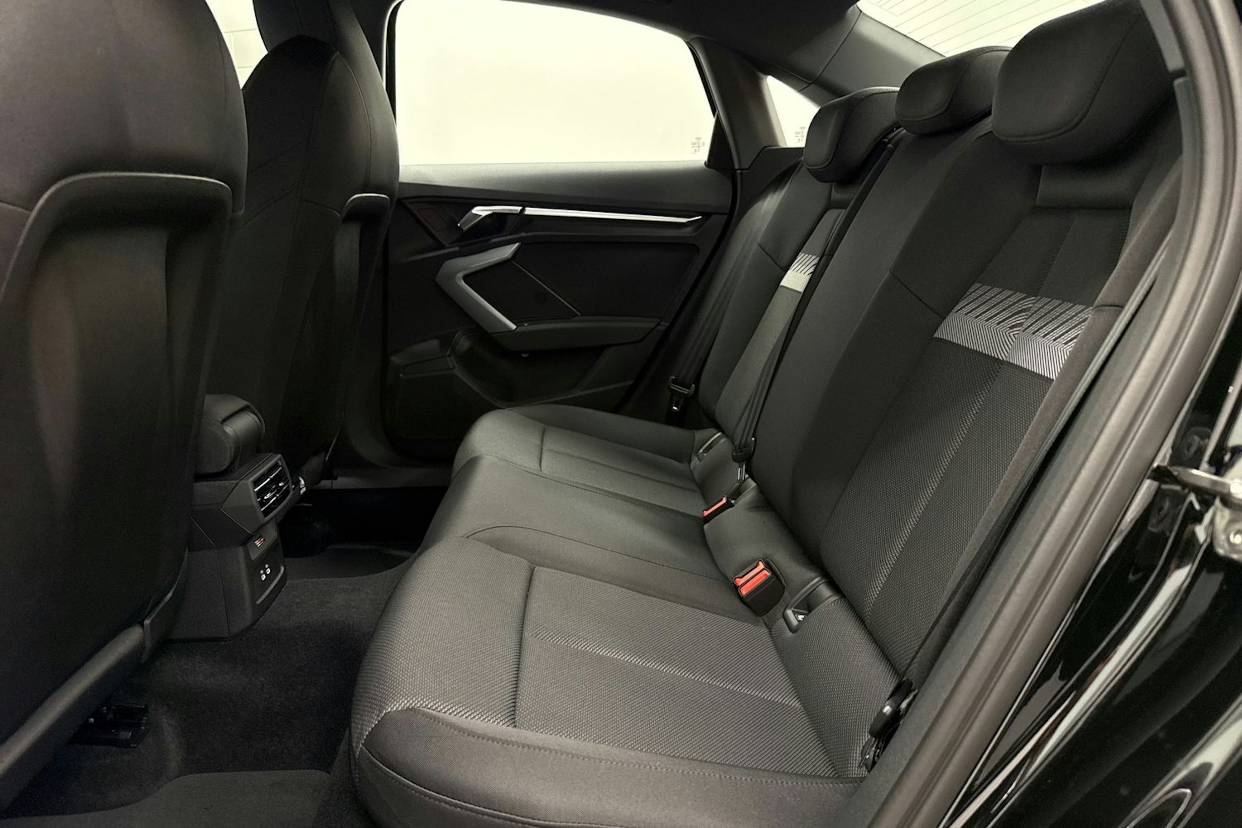 musta Audi A3 2026 kuva 12.