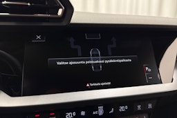 musta Audi A3 2026 kuva 28.