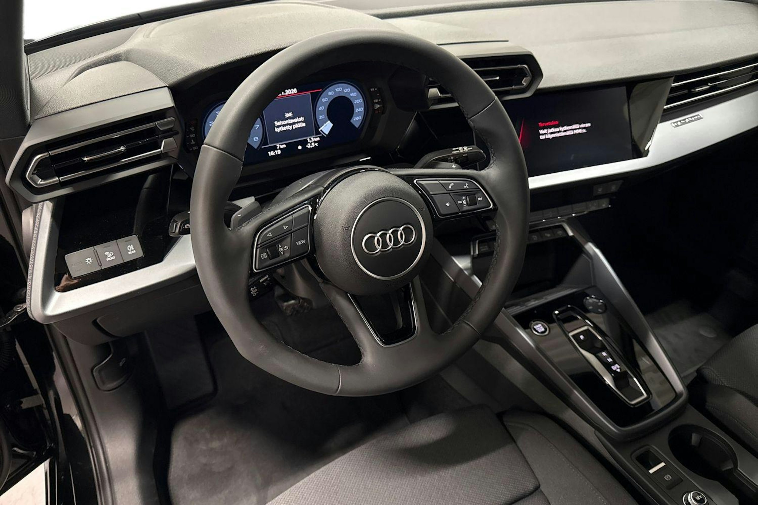 met. musta Audi A3 2026 kuva 6.