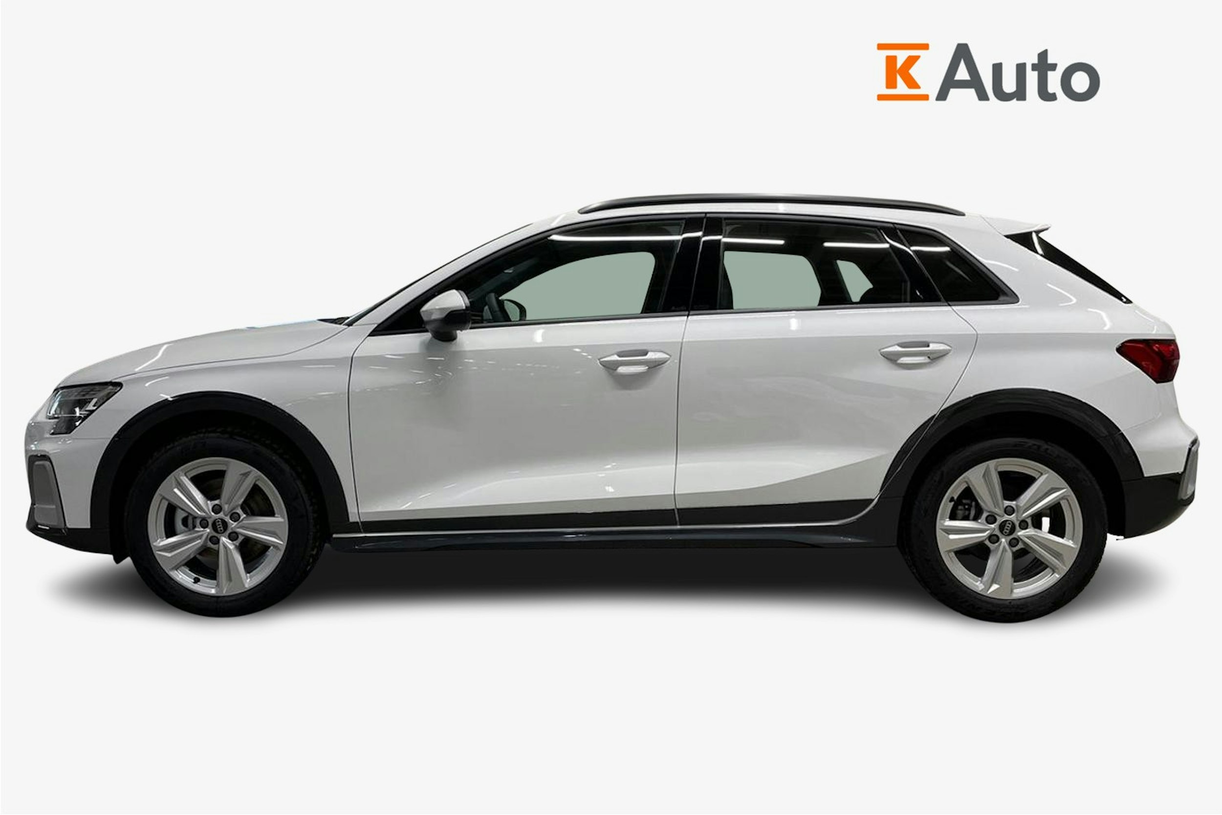 valkoinen Audi A3 2026 kuva 6.