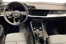 valkoinen Audi A3 2026 kuva 9.