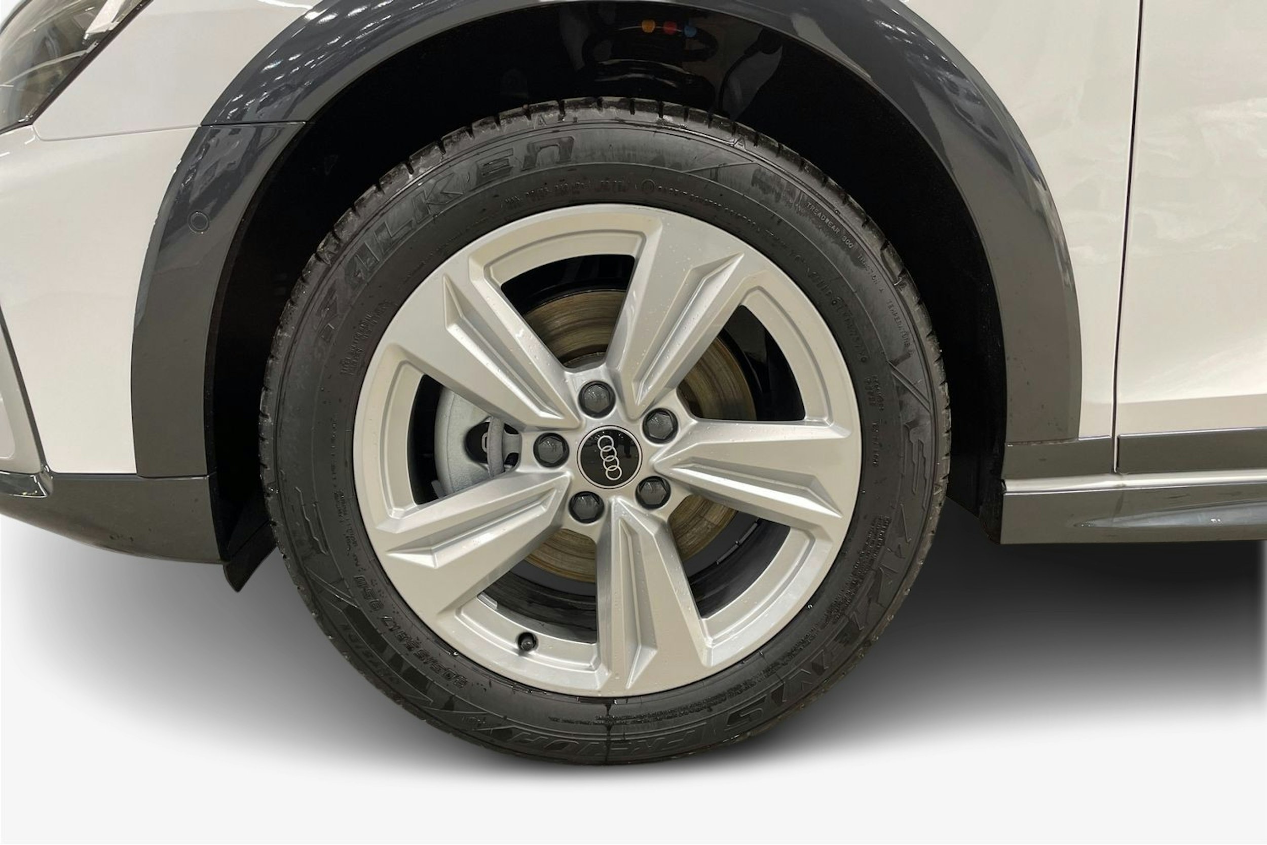 valkoinen Audi A3 2026 kuva 11.