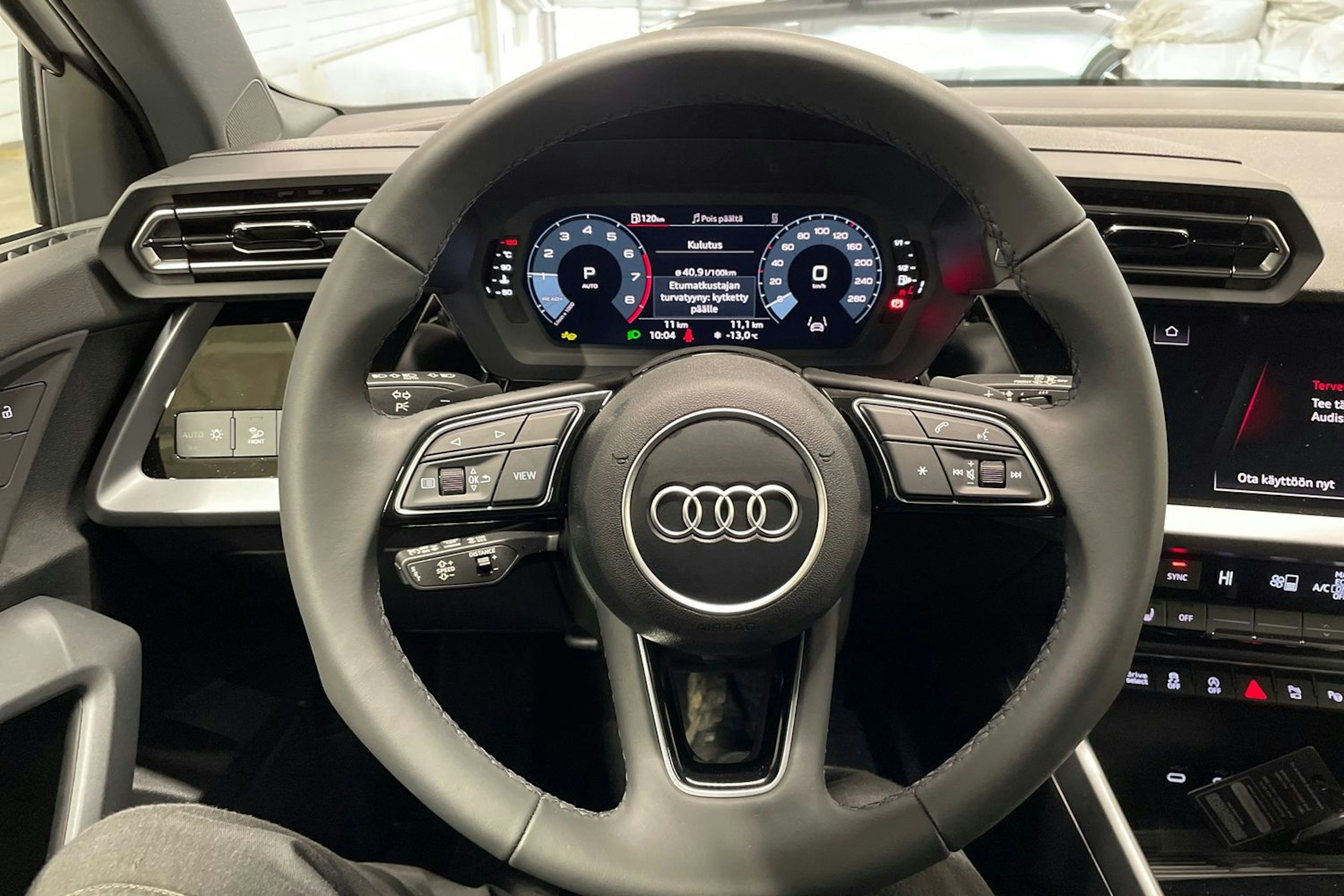 valkoinen Audi A3 2026 kuva 14.