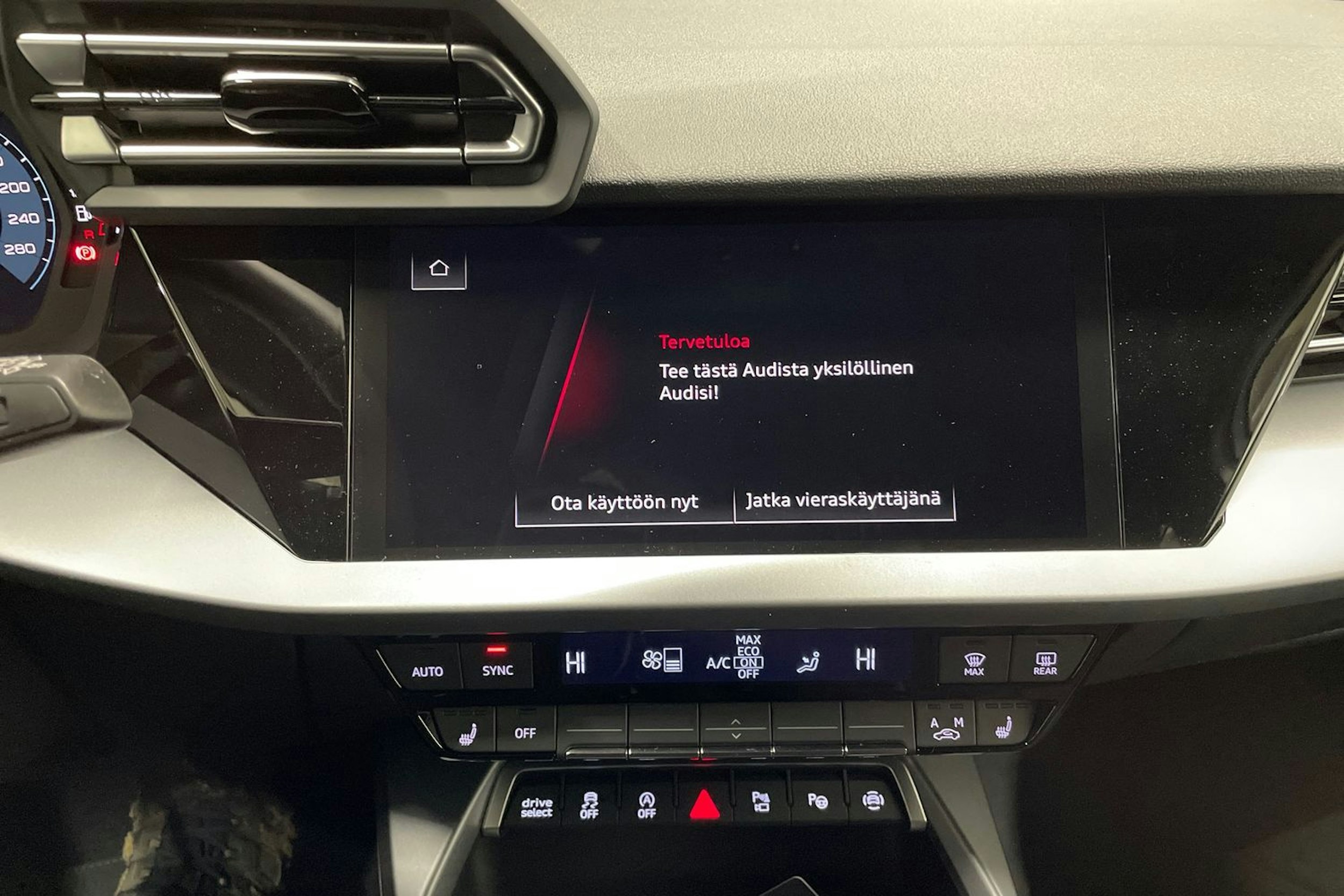 valkoinen Audi A3 2026 kuva 16.