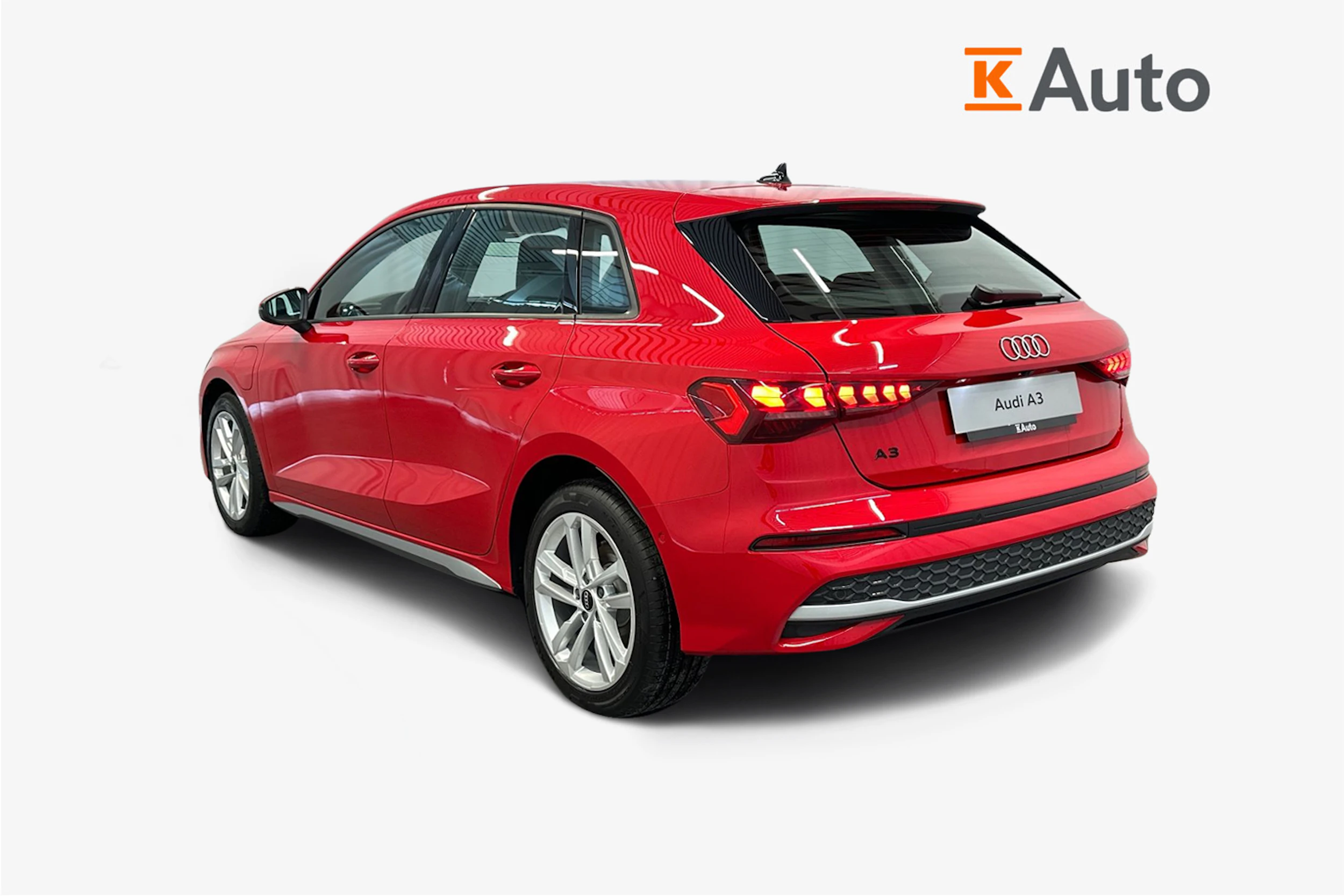 punainen Audi A3 2026 kuva 2.