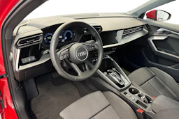 punainen Audi A3 2026 kuva 6.