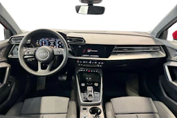 punainen Audi A3 2026 kuva 7.