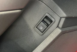 punainen Audi A3 2026 kuva 15.