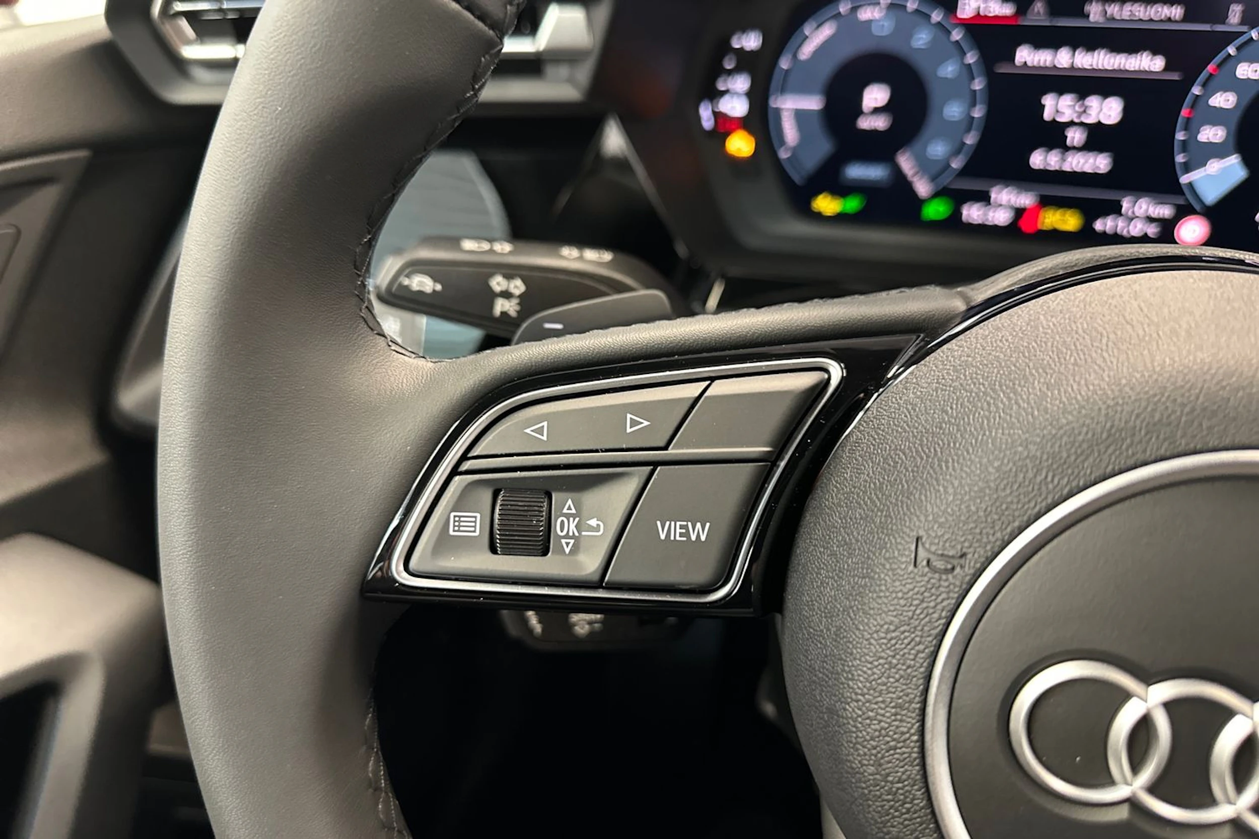 punainen Audi A3 2026 kuva 18.