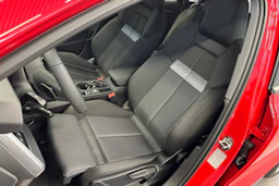 punainen Audi A3 2026 kuva 29.