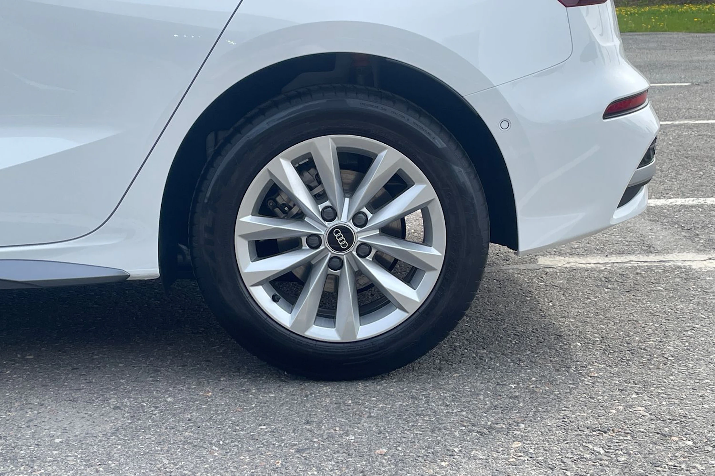 valkoinen Audi A3 2026 kuva 10.