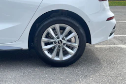 valkoinen Audi A3 2026 kuva 10.