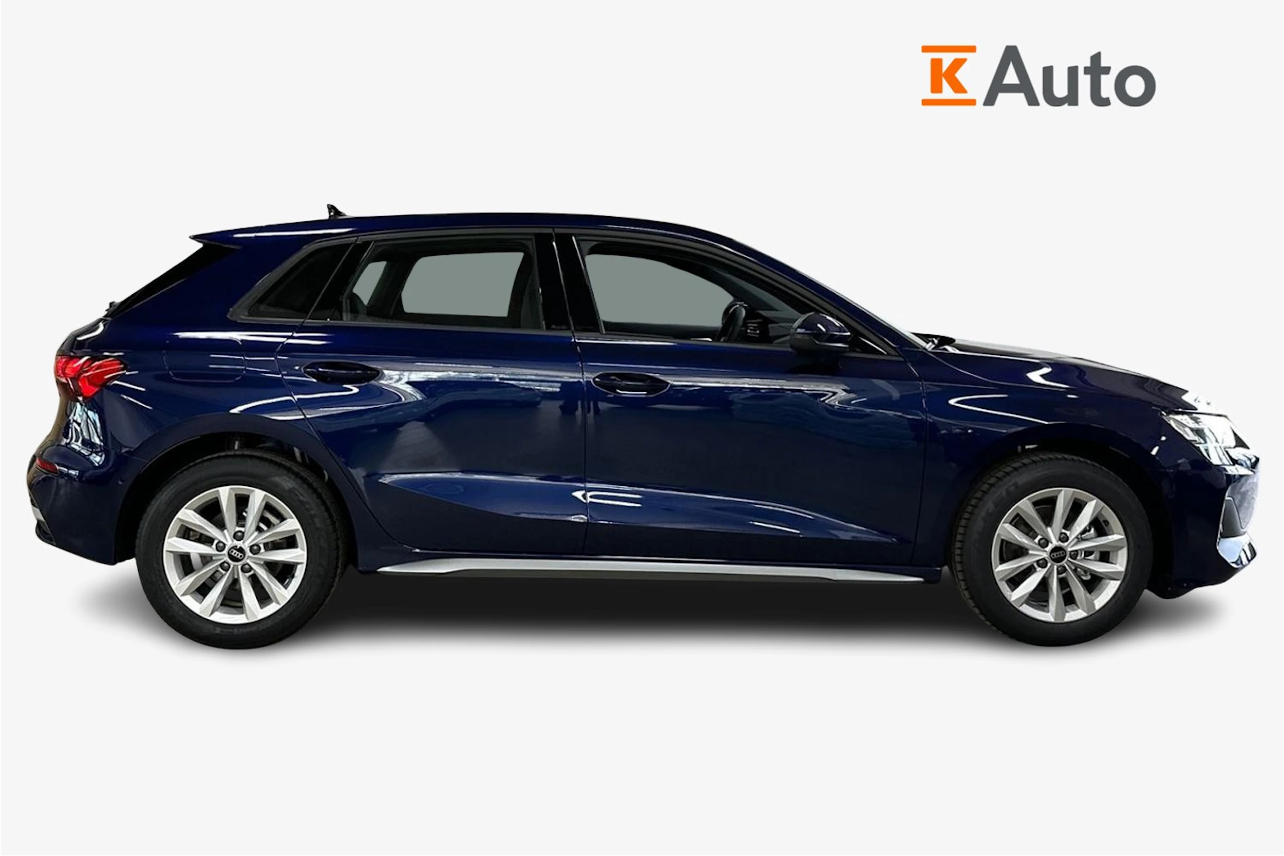 met. sininen Audi A3 2026 kuva 5.