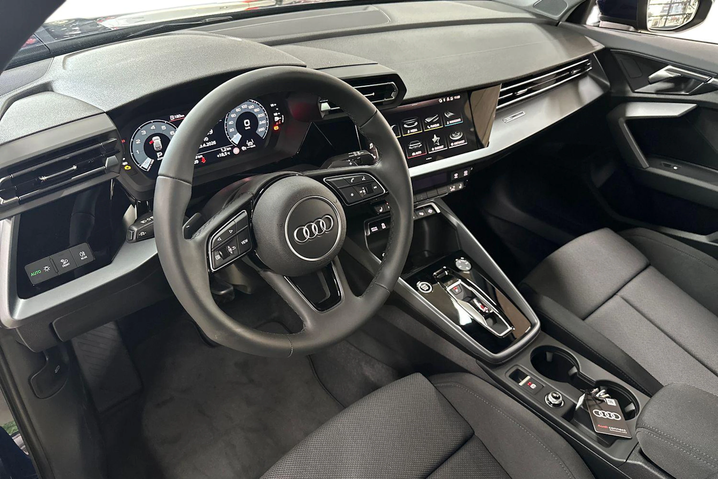 met. sininen Audi A3 2026 kuva 6.