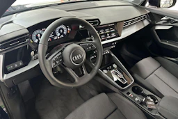 met. sininen Audi A3 2026 kuva 6.