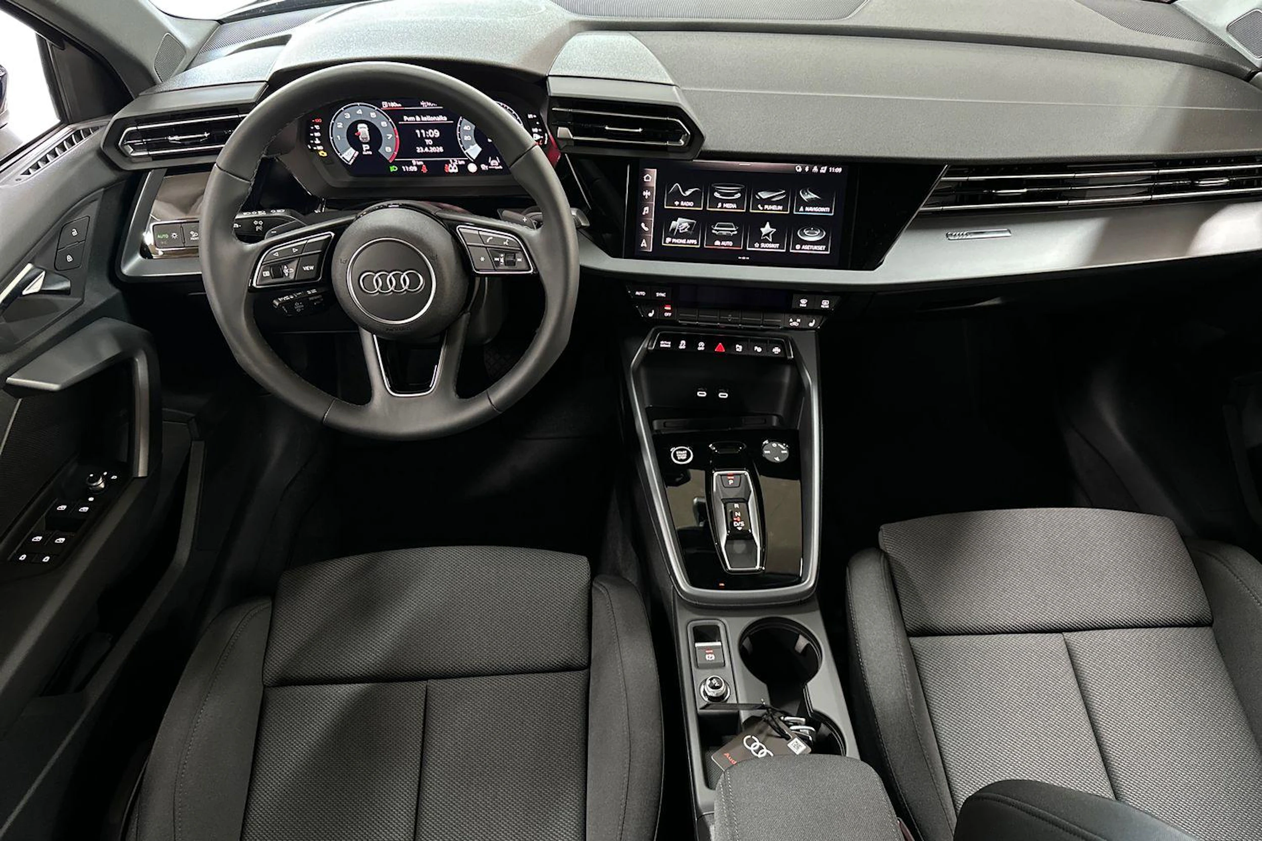 met. sininen Audi A3 2026 kuva 7.
