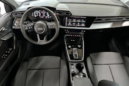 met. sininen Audi A3 2026 kuva 7.