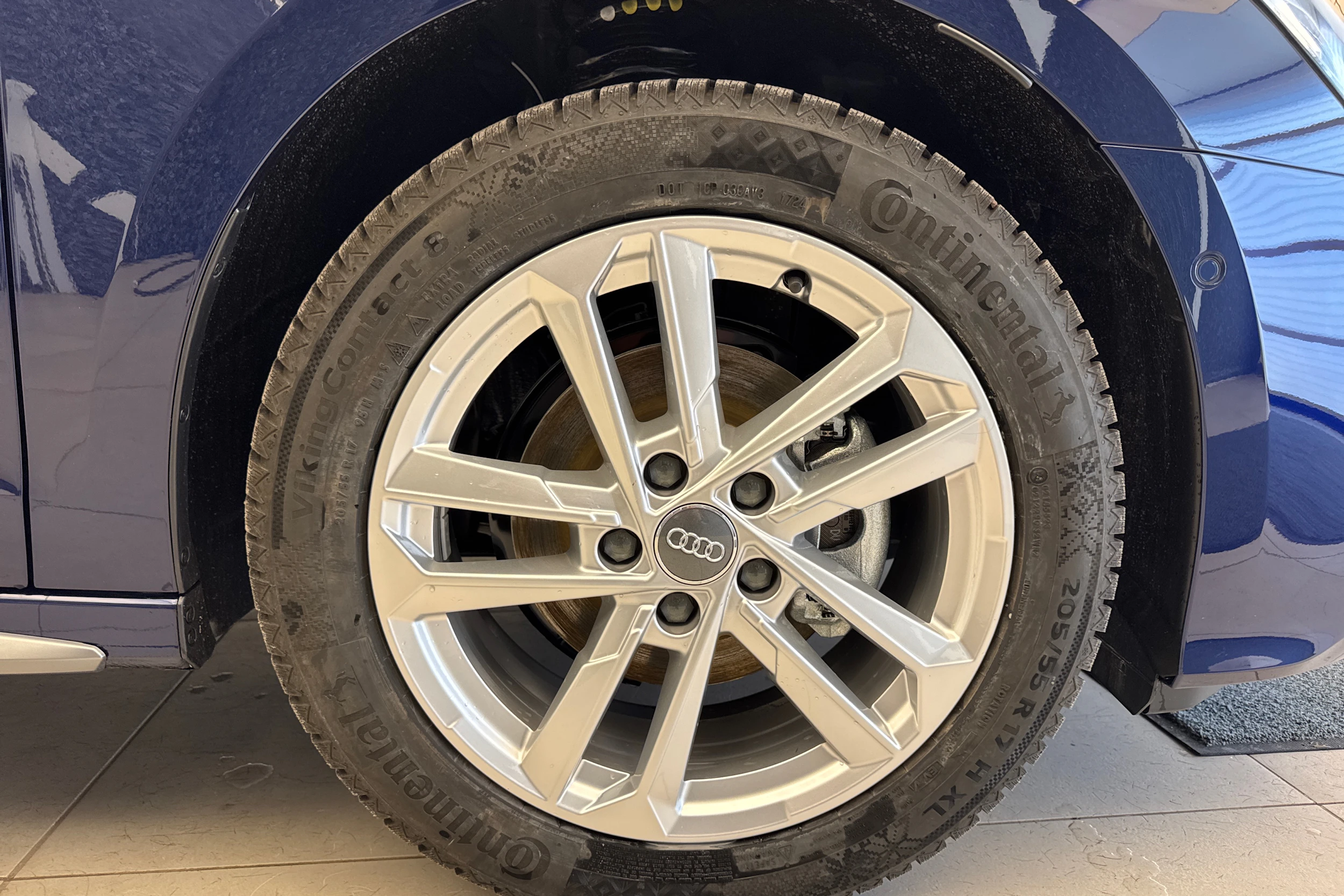 sininen Audi A3 2026 kuva 10.