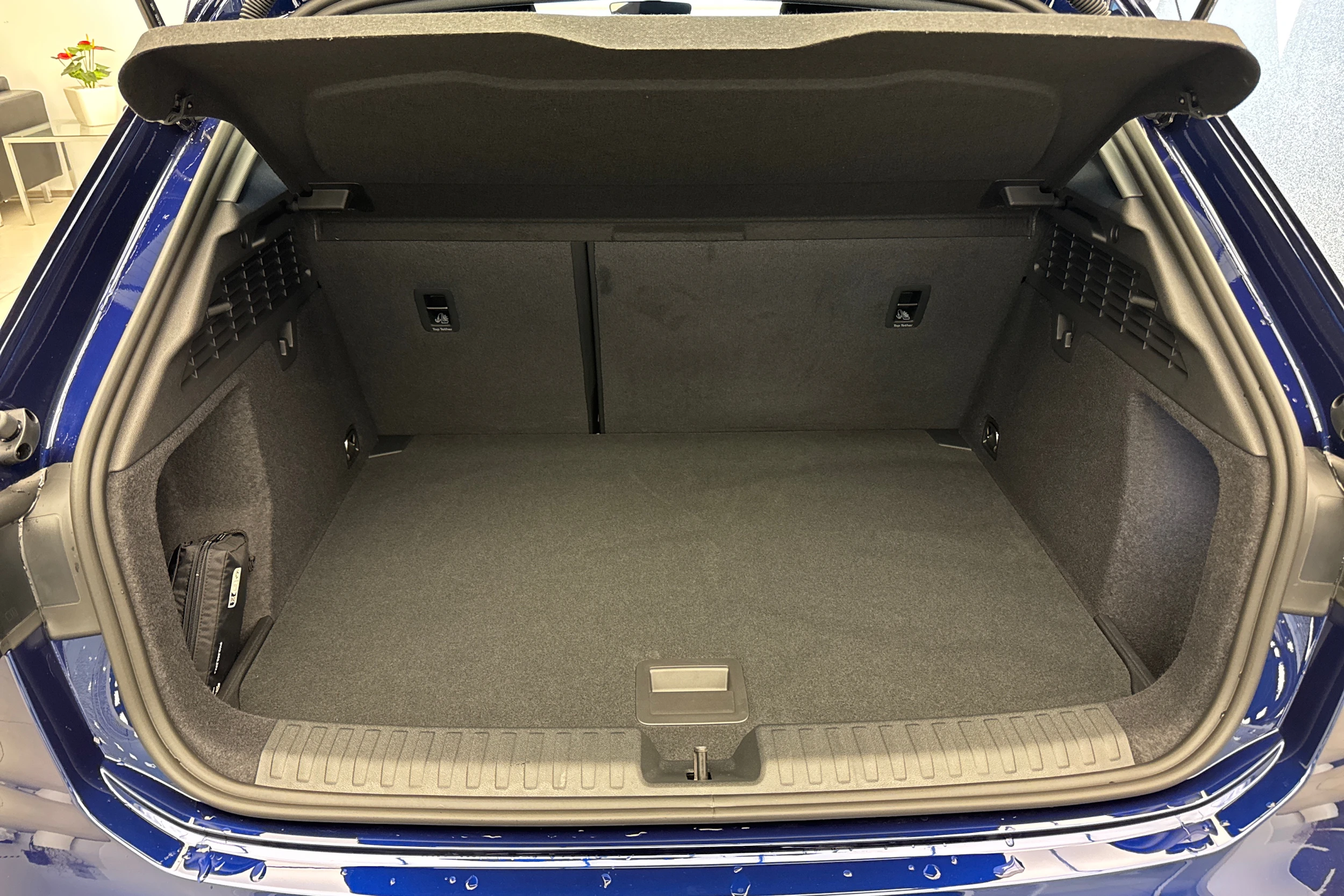 sininen Audi A3 2026 kuva 11.