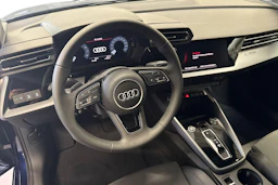 met. sininen Audi A3 2026 kuva 6.
